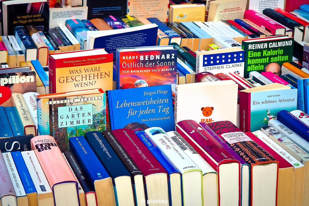 Bücherflohmarkt