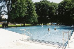 Freibäder München, (c) SWM/Felix Steck, Ungerer-Freibad-2005-Felix-Steck