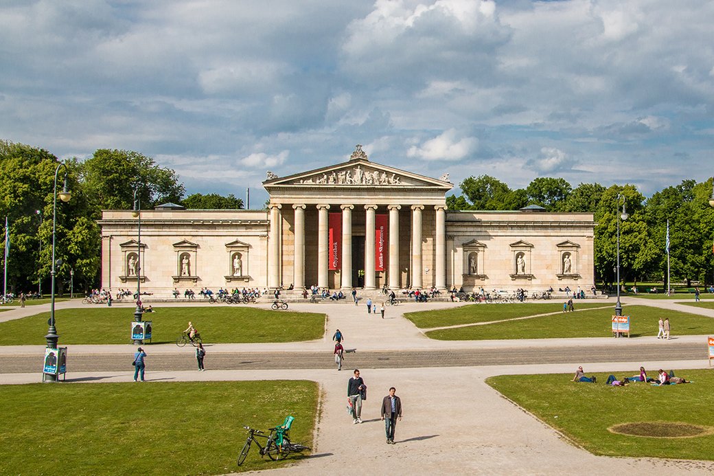 Ausstellungen